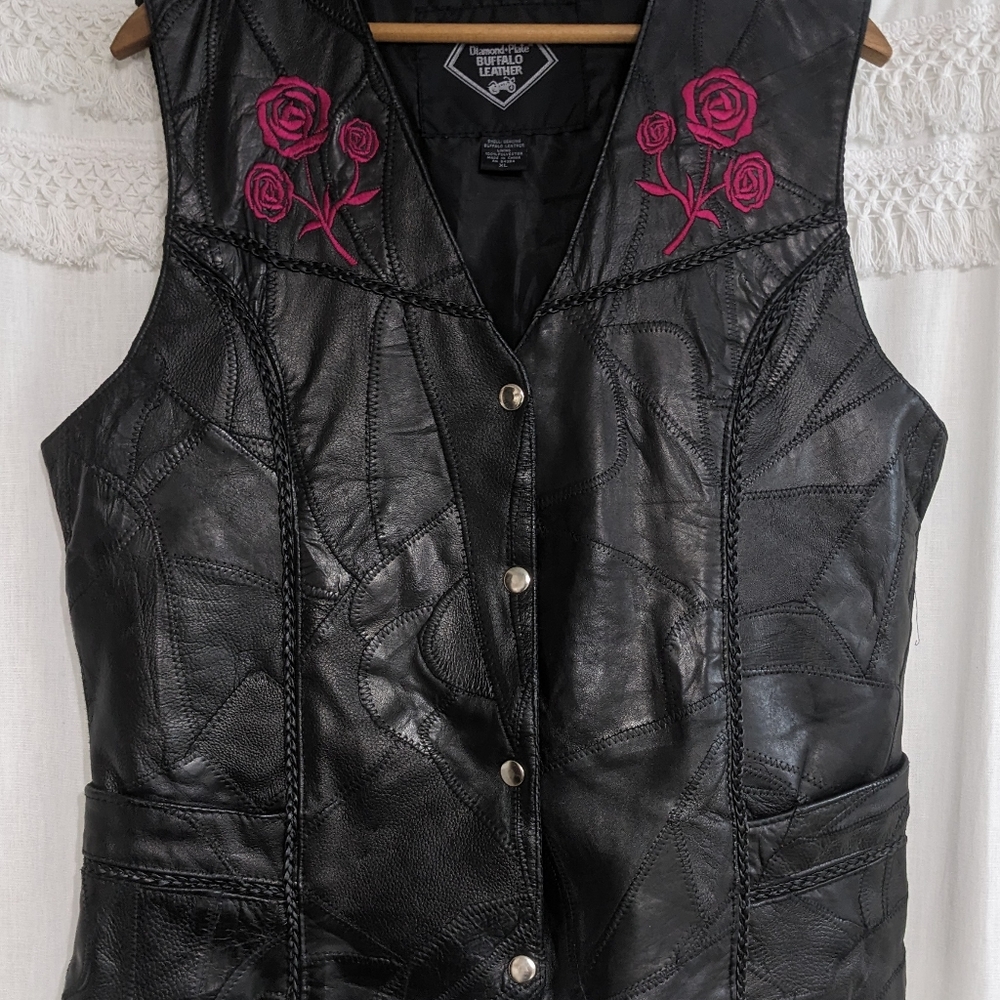 Diamond Plate Buffalo Leather Black Vest XL with Embroidered Roses and Snaps